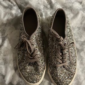 Glitter low top sneaker